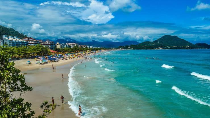 Apto Praia Grande Ubatuba Area Nobre Com Toda Comodidade Para Voce E Sua Familia ! Exteriör bild